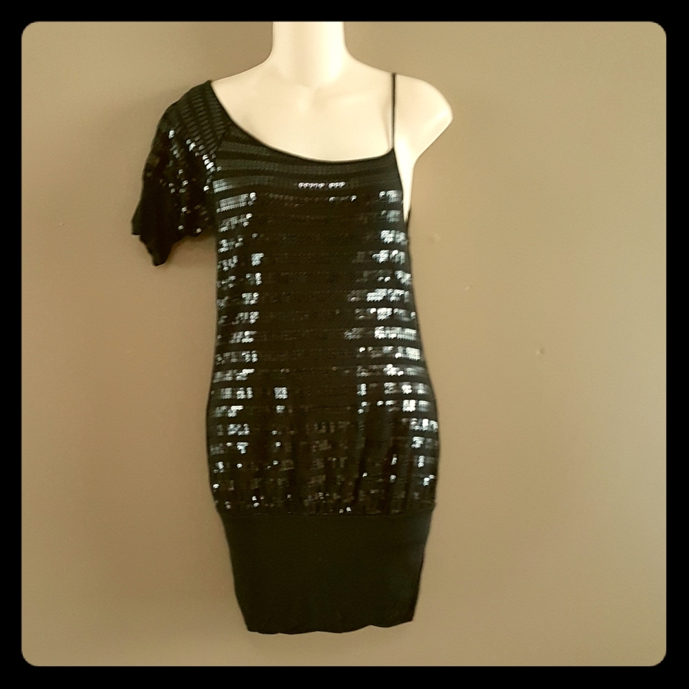✌ 2/$20 | Sequin little black night out dress